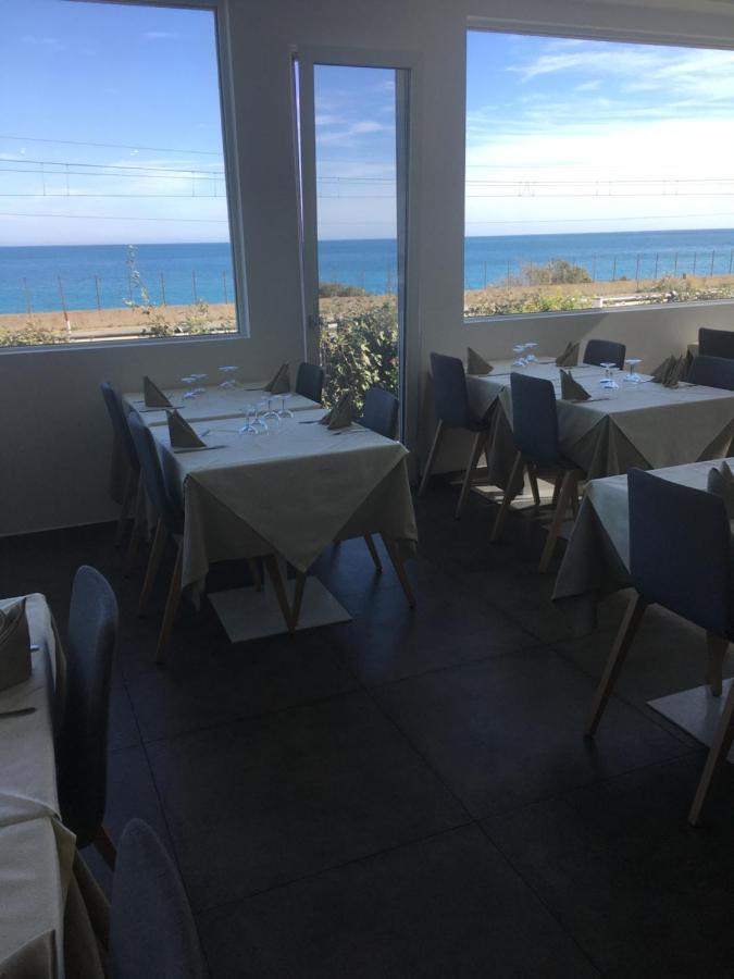 I Due Scogli Hotel Rocca Imperiale Exterior photo